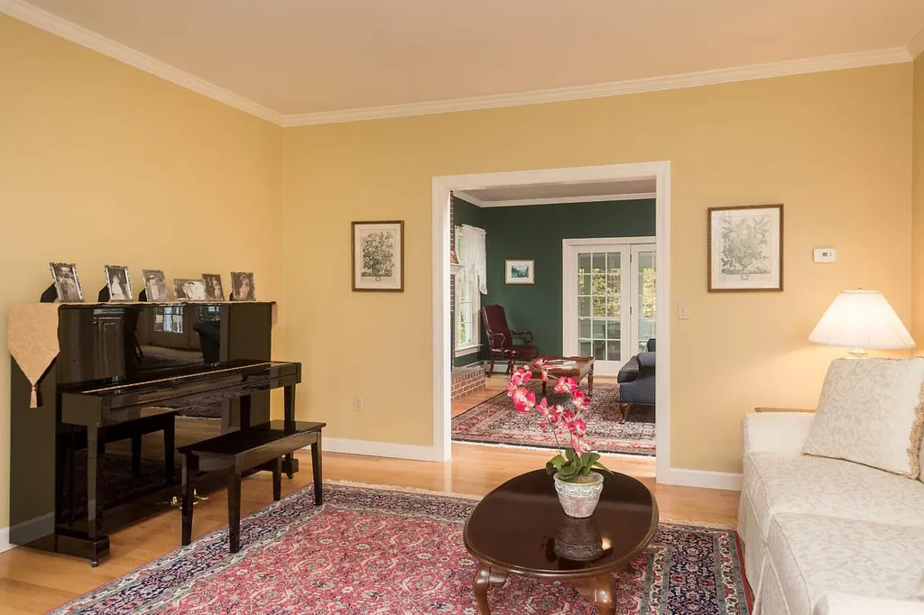 11 Surrey Lane Durham NH 03824