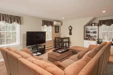 11 Surrey Lane Durham NH 03824