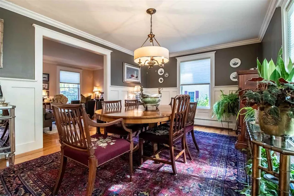 44 Governor Sawyer Lane Dover NH 03820