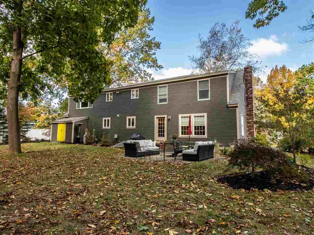 44 Governor Sawyer Lane Dover NH 03820