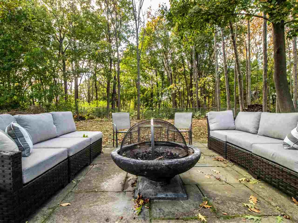 44 Governor Sawyer Lane Dover NH 03820
