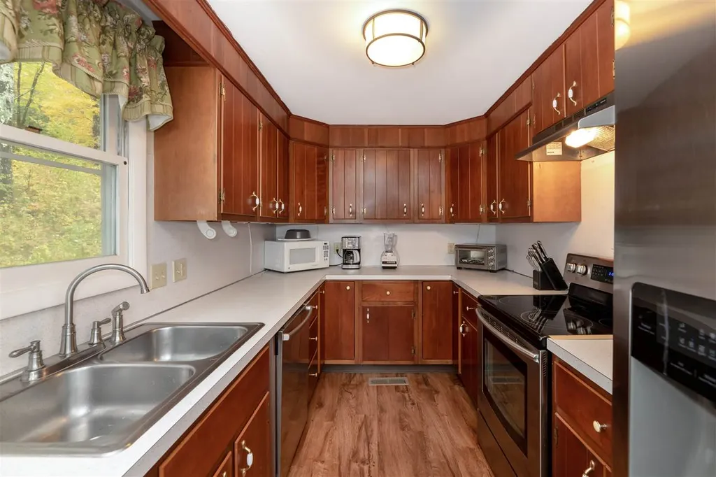 52 Chase Circle Center Harbor NH 03226