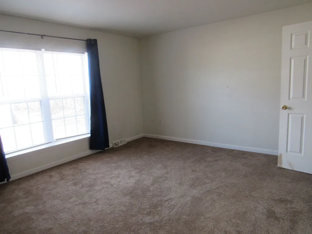 20 Shilah Drive Derry NH 03038