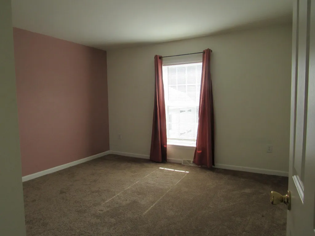 20 Shilah Drive Derry NH 03038