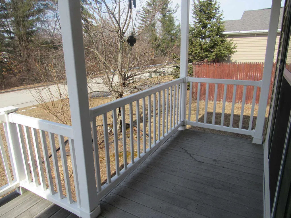 20 Shilah Drive Derry NH 03038