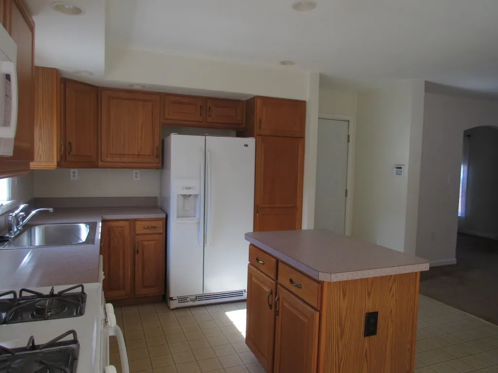 20 Shilah Drive Derry NH 03038