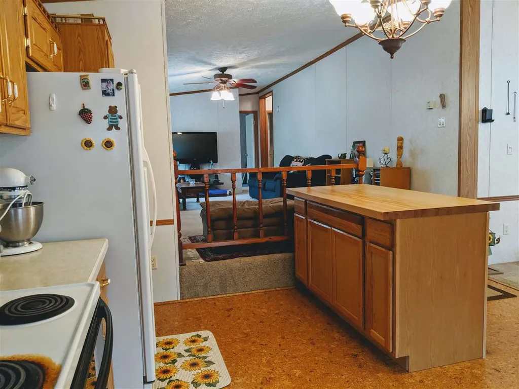 15 Country Lane Fremont NH 03044