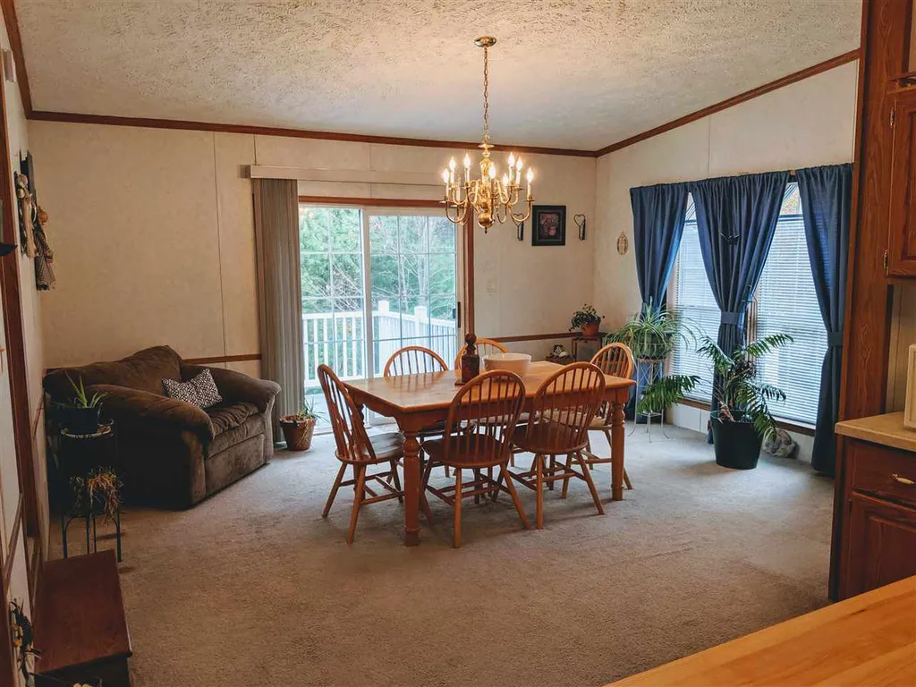 15 Country Lane Fremont NH 03044