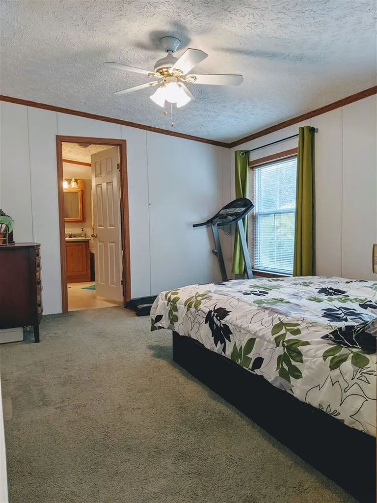 15 Country Lane Fremont NH 03044