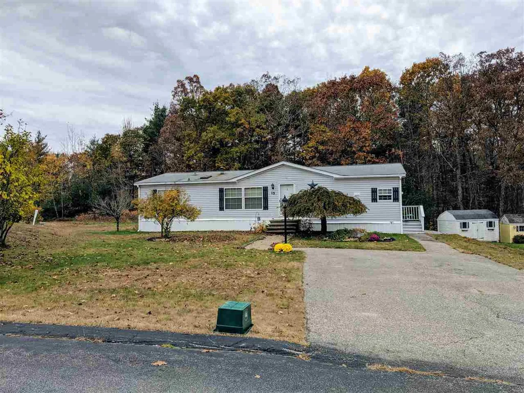 15 Country Lane Fremont NH 03044