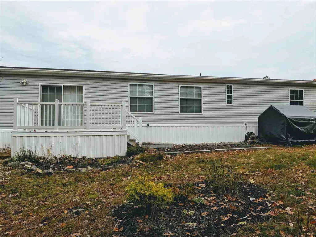 15 Country Lane Fremont NH 03044