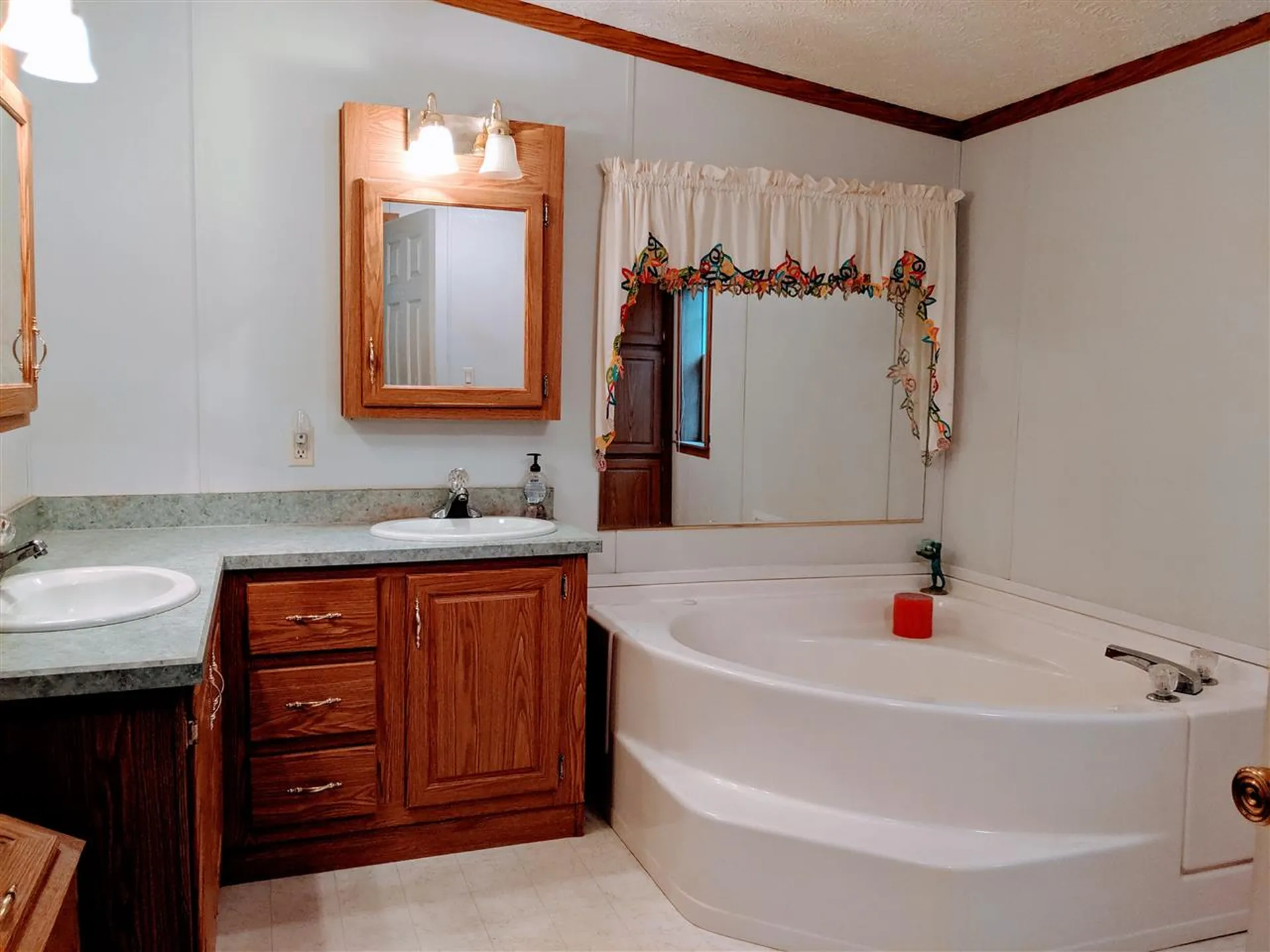 15 Country Lane Fremont NH 03044