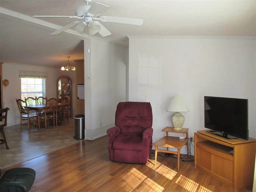 32 Meredith Drive Hampstead NH 03841