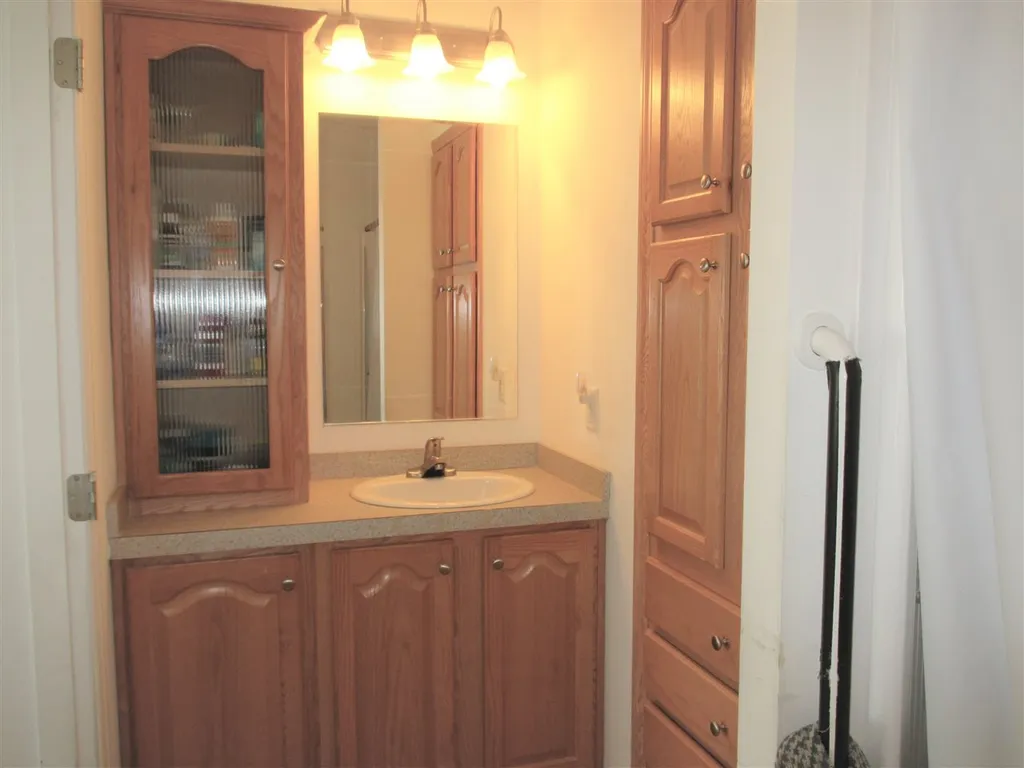 32 Meredith Drive Hampstead NH 03841
