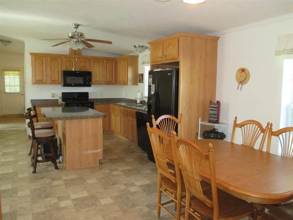 32 Meredith Drive Hampstead NH 03841