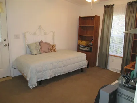 32 Meredith Drive Hampstead NH 03841