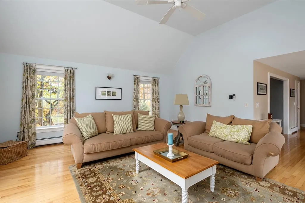 35 Sandpiper Drive Dover NH 03820