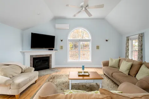 35 Sandpiper Drive Dover NH 03820