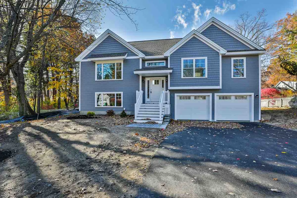 11 Sherwood Drive Nashua NH 03063