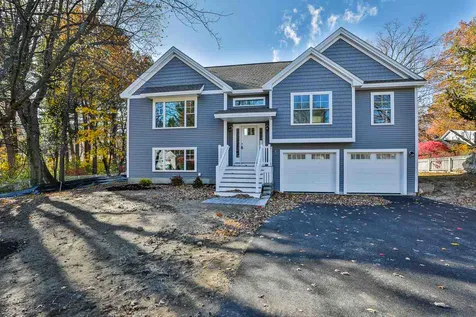 11 Sherwood Drive Nashua NH 03063