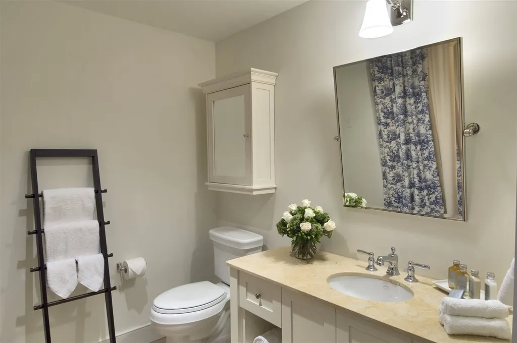 102 Forest Drive Warren VT 05673