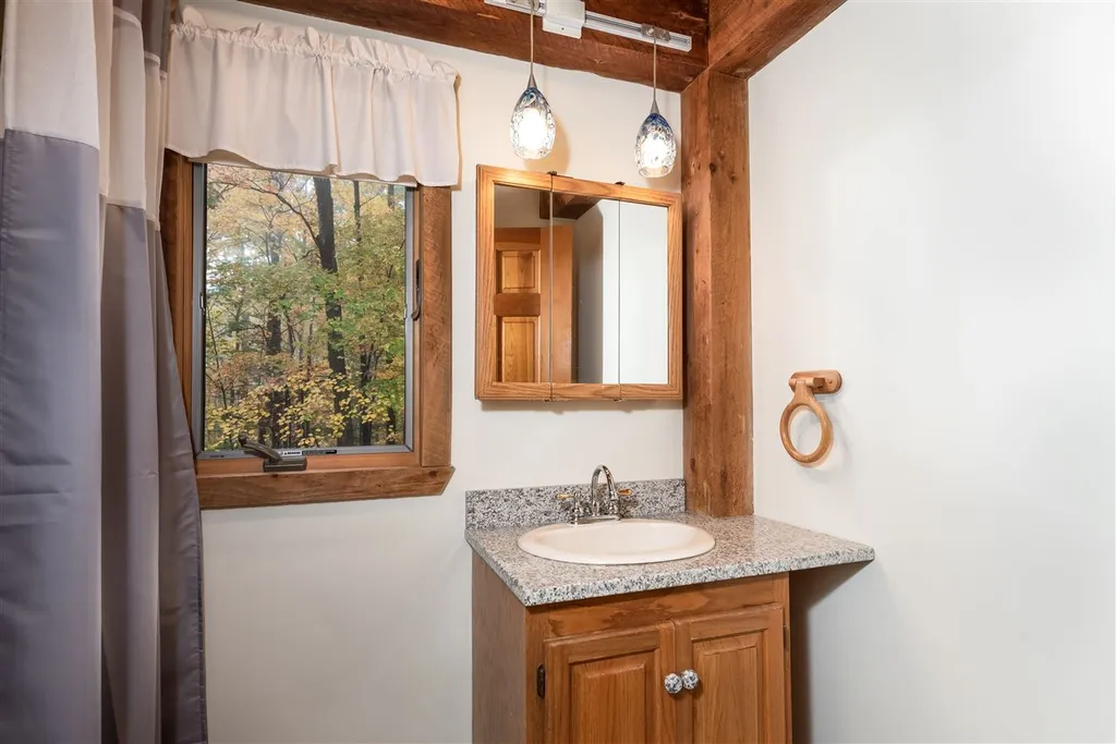 28 Vineyard Way Belmont NH 03220