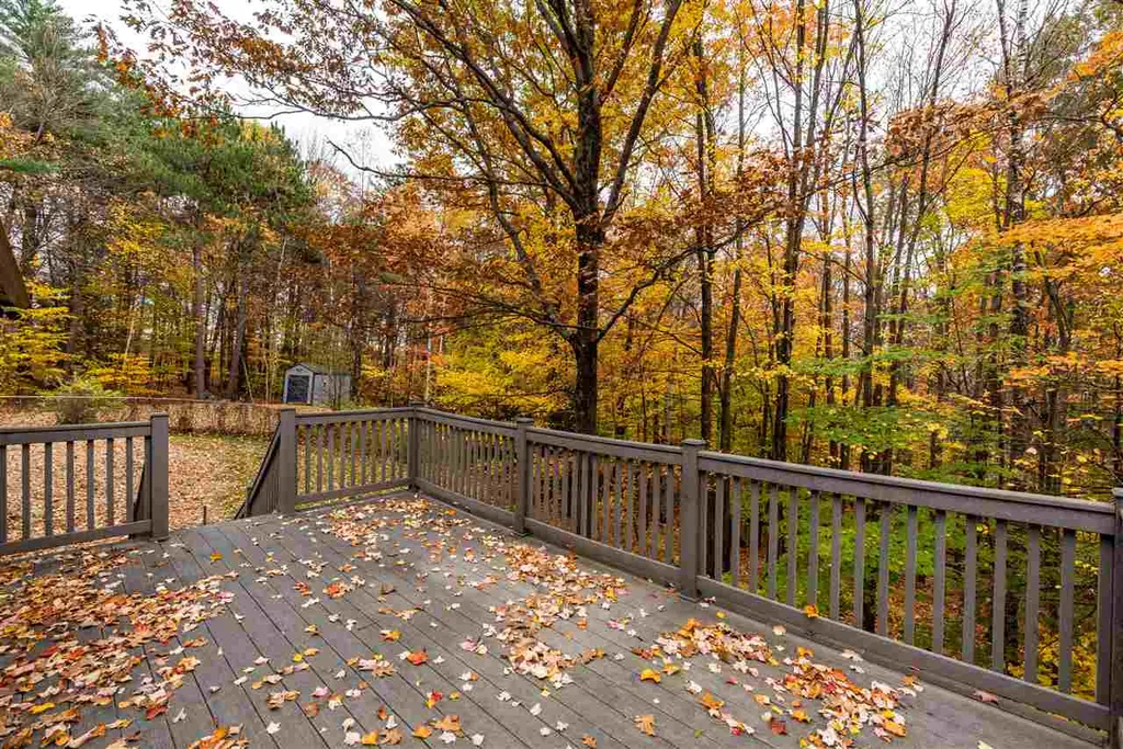 28 Vineyard Way Belmont NH 03220