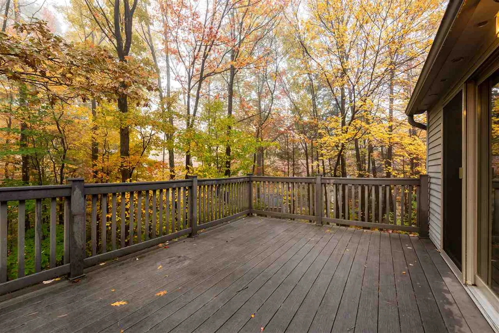 28 Vineyard Way Belmont NH 03220
