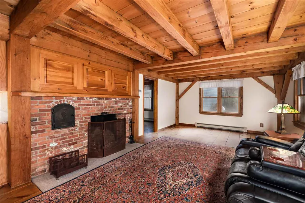 28 Vineyard Way Belmont NH 03220