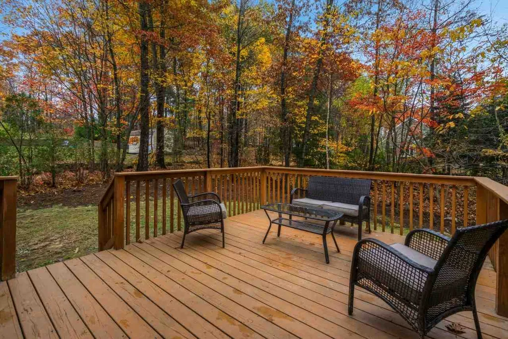 7 Julia Drive Hooksett NH 03106