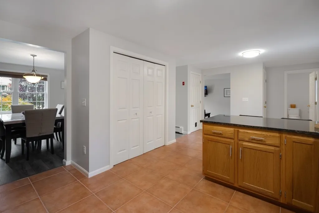 7 Julia Drive Hooksett NH 03106