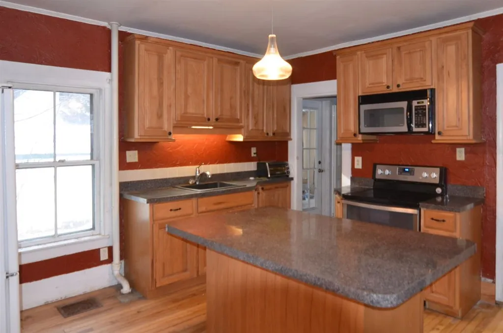47 Beech Street Newport NH 03773