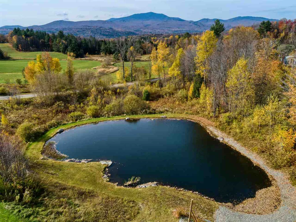 1939 Battle Row Road Hyde Park VT 05655
