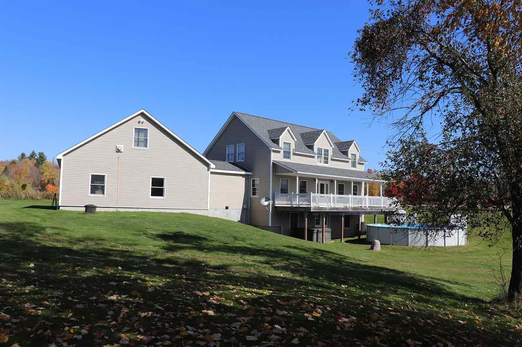 1939 Battle Row Road Hyde Park VT 05655