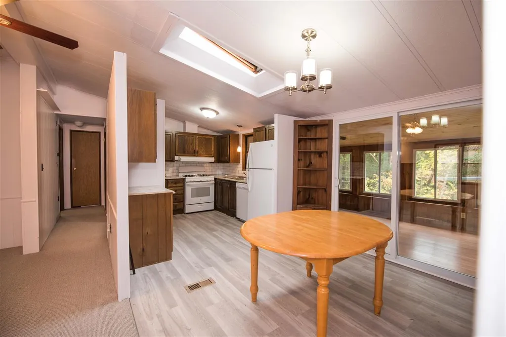 21 Rim Road Danville NH 03819