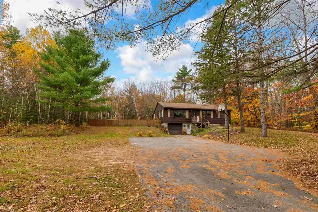 129 Sandown Road Danville NH 03819