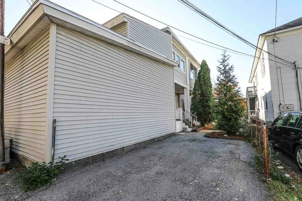 58 Brook Street Manchester NH 03104