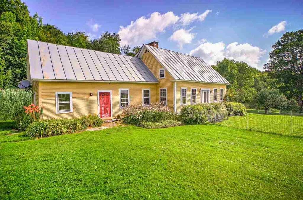 21 Havelok Hill Road Strafford VT 05072