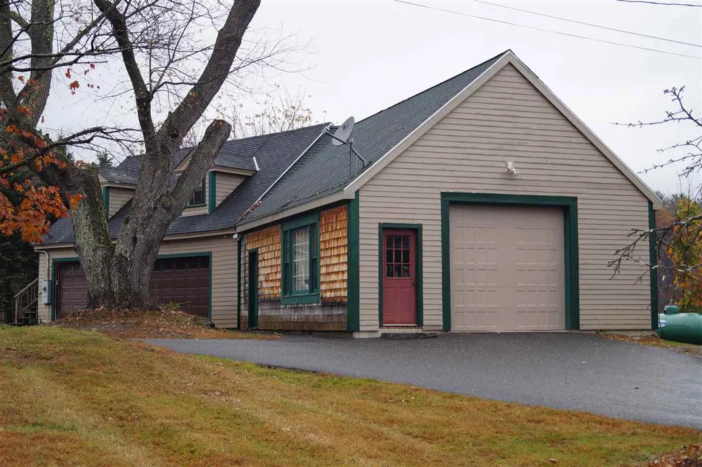 50 Valley Hill Road Pelham NH 03076