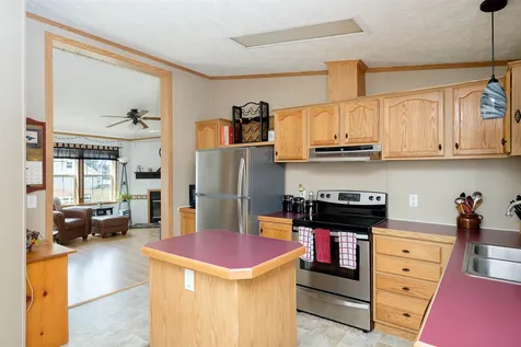 12 Bunker Lane Madbury NH 03823