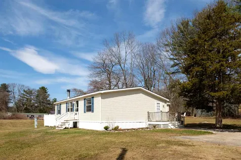 12 Bunker Lane Madbury NH 03823