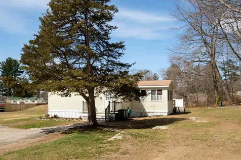 12 Bunker Lane Madbury NH 03823