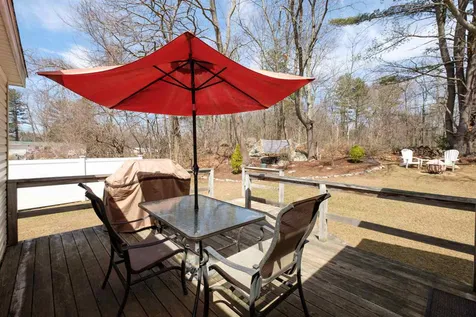 12 Bunker Lane Madbury NH 03823