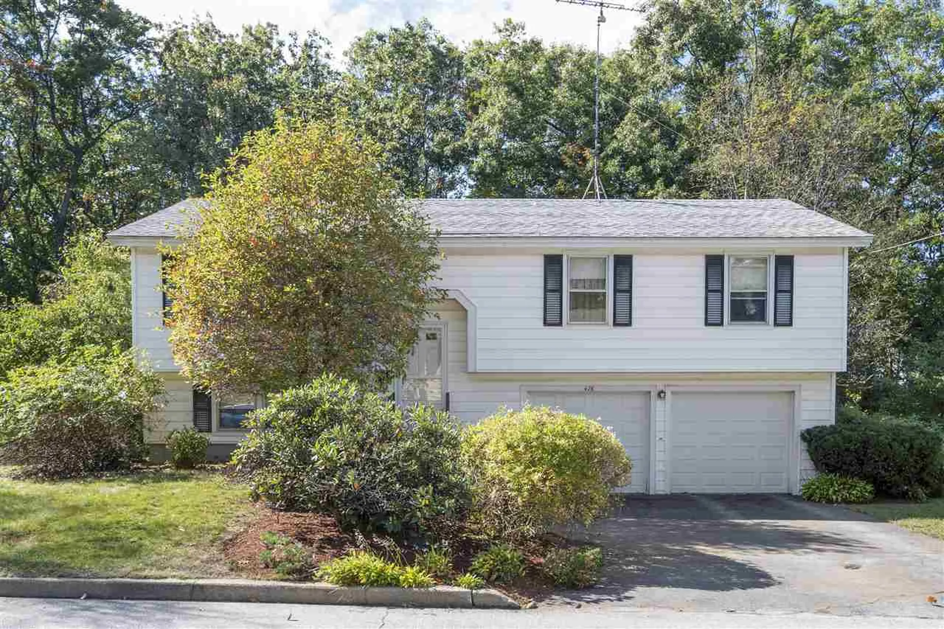 476 Pickering Street Manchester NH 03104