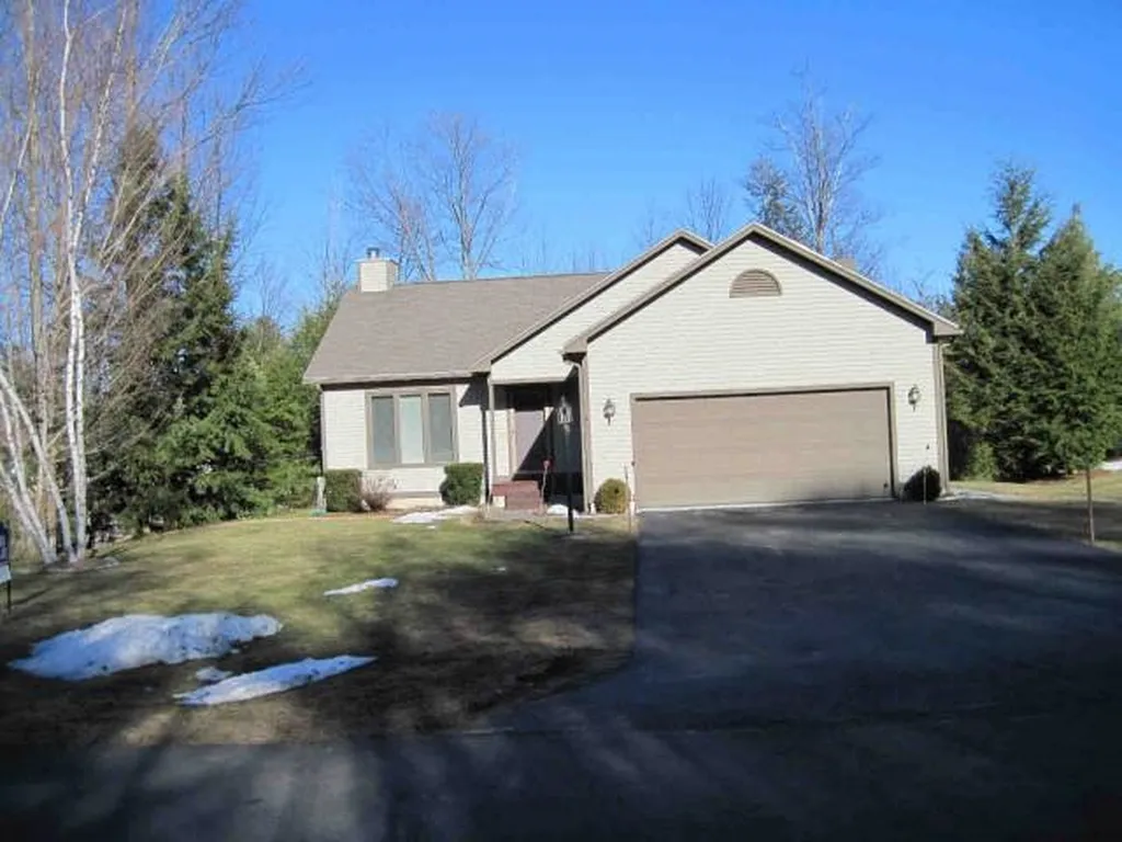 53 Drummer Trail Laconia NH 03246