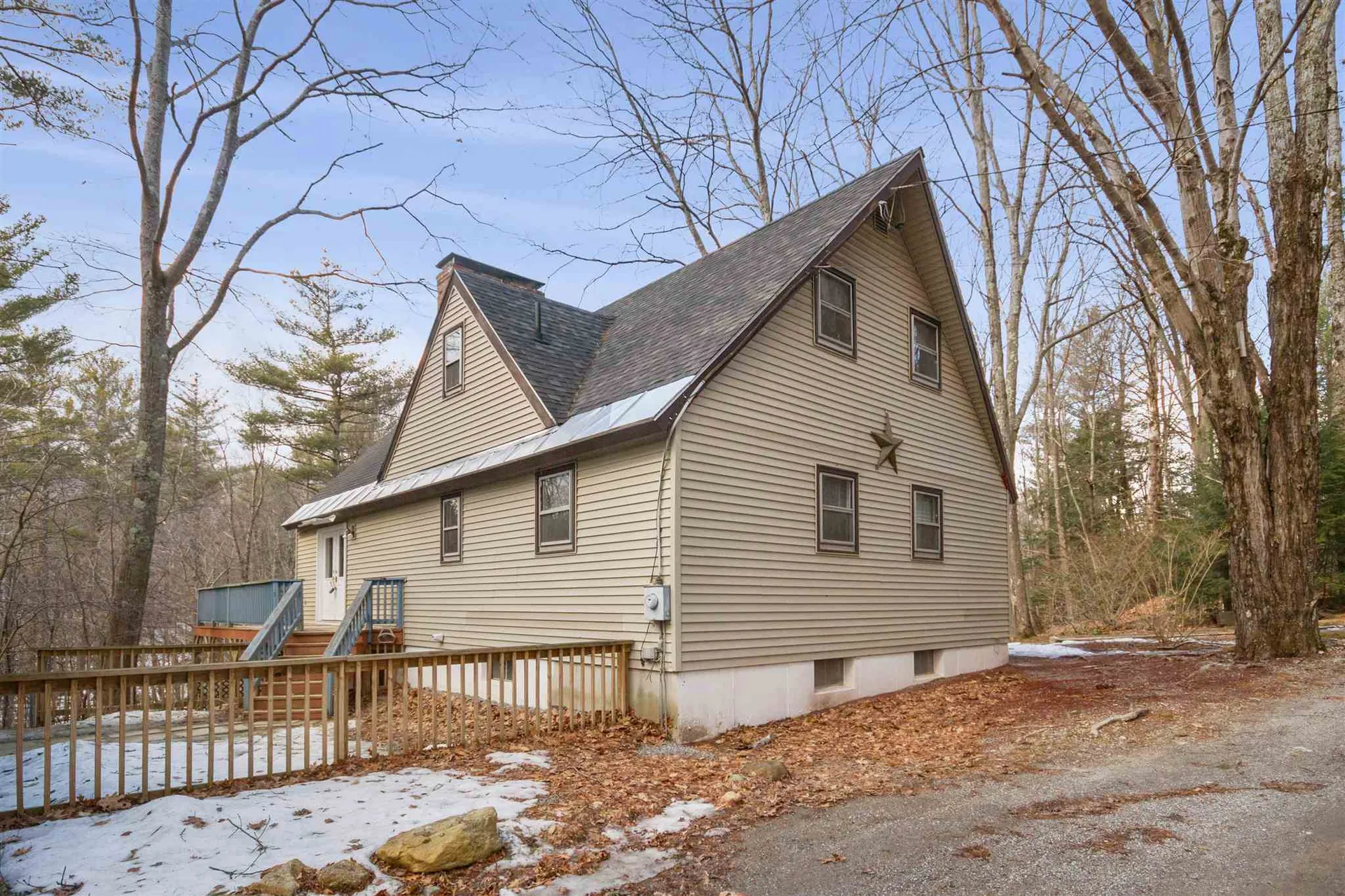 174 Dooe Road Dublin NH 03444
