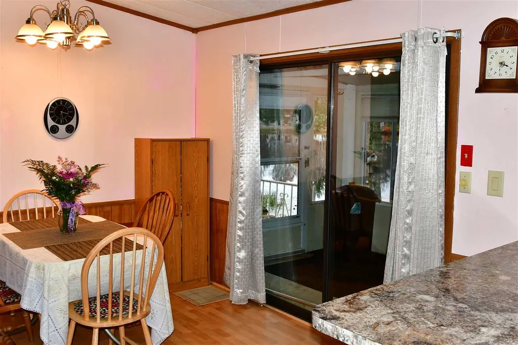 290 Calef Highway Epping NH 03042
