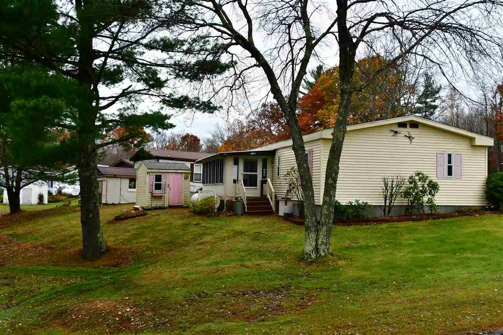 290 Calef Highway Epping NH 03042