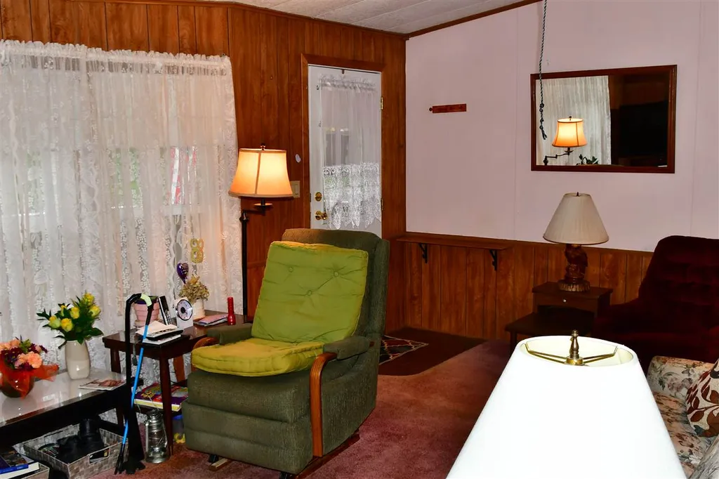 290 Calef Highway Epping NH 03042