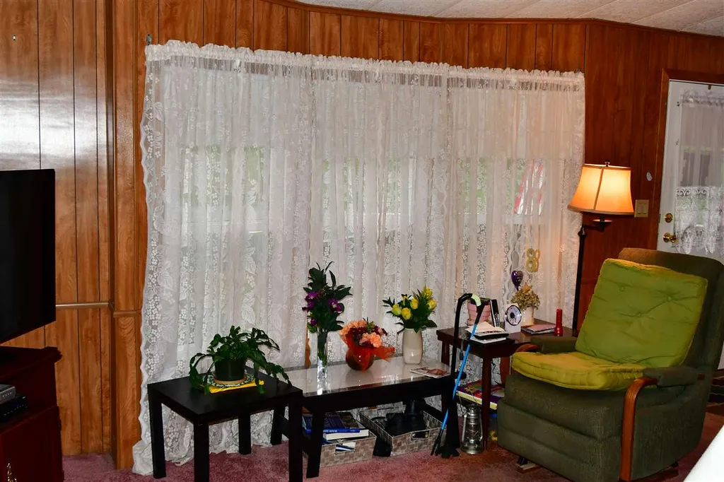 290 Calef Highway Epping NH 03042